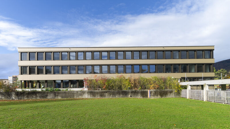 ECOLE PRIMAIRE GROS-SEUC - DELEMONT