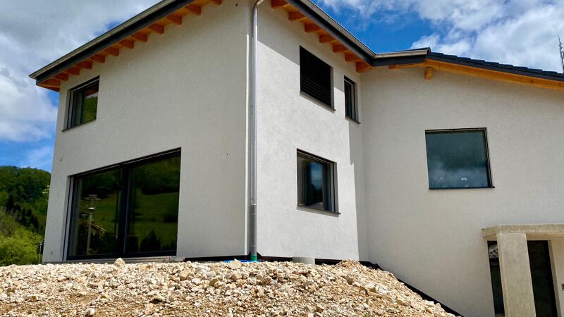 MAISON FAMILIALE A ST-URSANNE